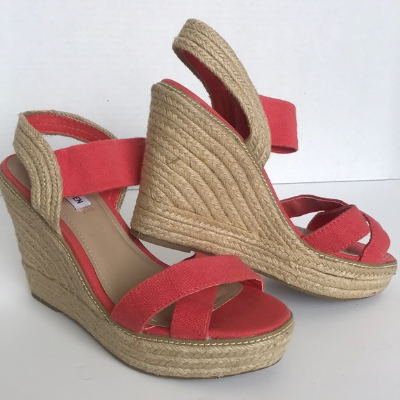 Beautiful Steve Madden Heels - Picture 6 of 6